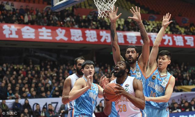  CBA焦点战，辽宁男篮逆转浙江豪取连胜