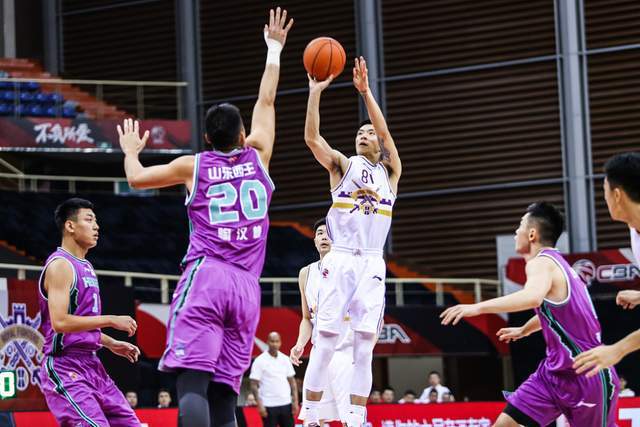  北控男篮多点开花，主场大胜南京同曦队