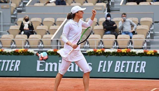  斯维亚泰克横扫群雄，波兰天骄首夺法网